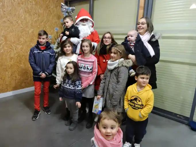 Ambiance au P&egrave;re No&euml;l communal