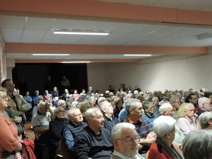 La conf&eacute;rence sur les fusill&eacute;s de Visigneux fait le plein