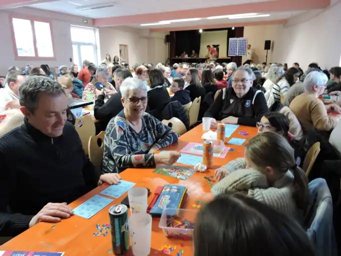 De nombreux lots gourmands au loto de l'&eacute;cole