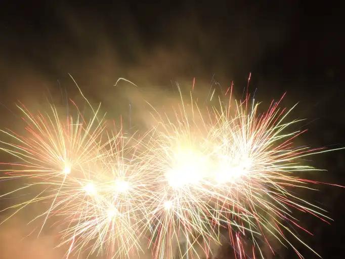 La f&ecirc;te du village perturb&eacute;e par le mauvais temps
