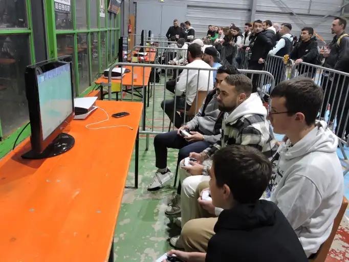 18 &eacute;quipes au Tournoi E-FOOT du FC Marmagne