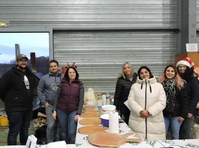 175 sapins vendus au profit de l'association de l'&eacute;cole