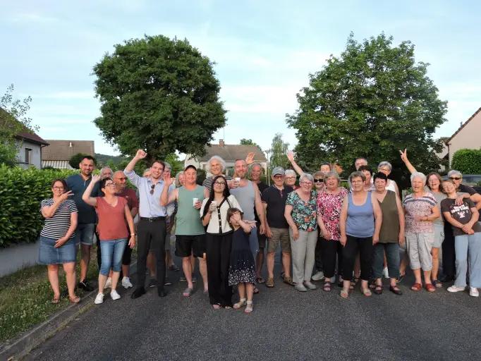 Les habitants du  lotissement du Mont Loy font la f&ecirc;te